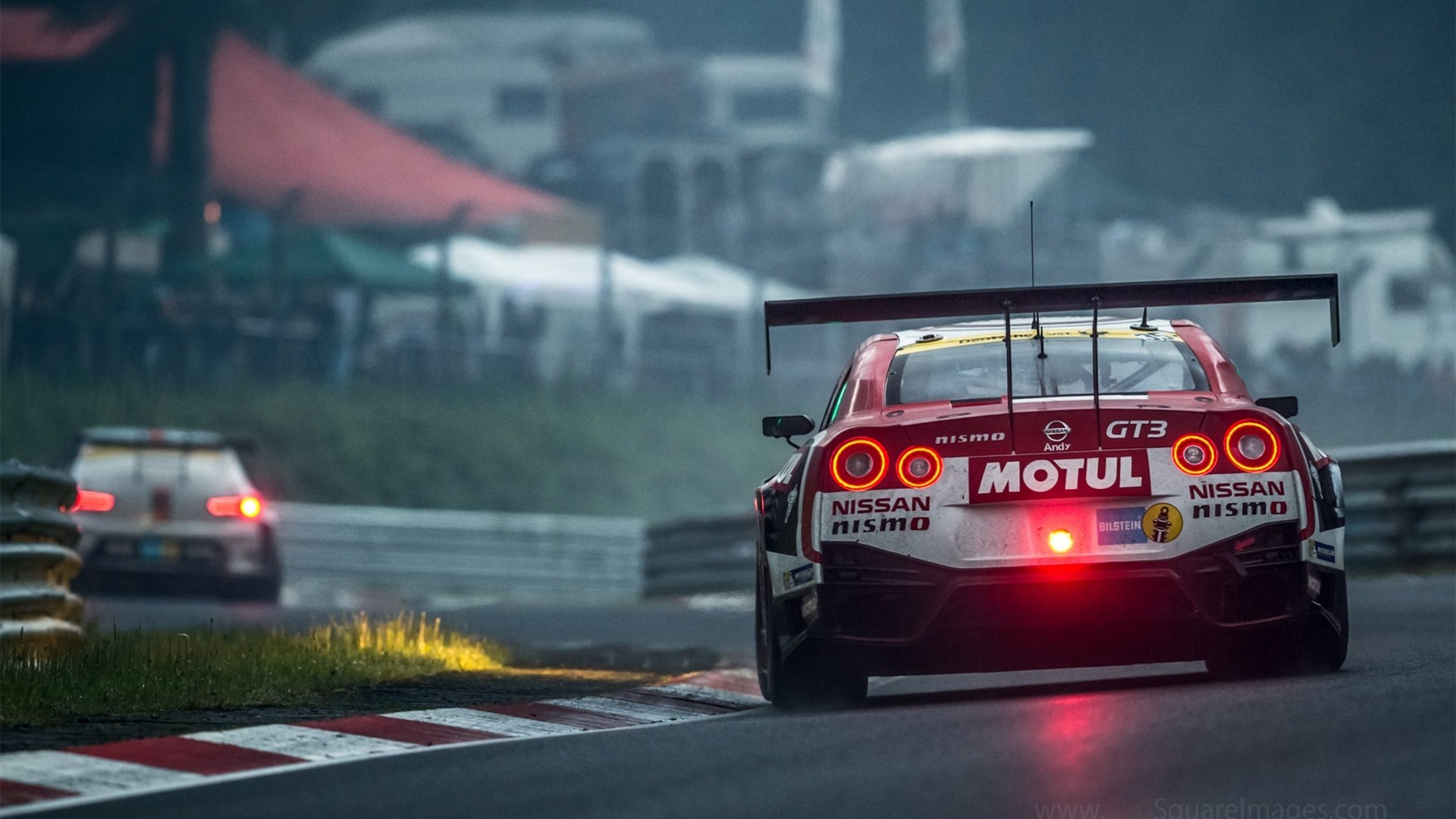 青少年跨栏赛，激发潜能的极速冲刺，青年跨栏高度