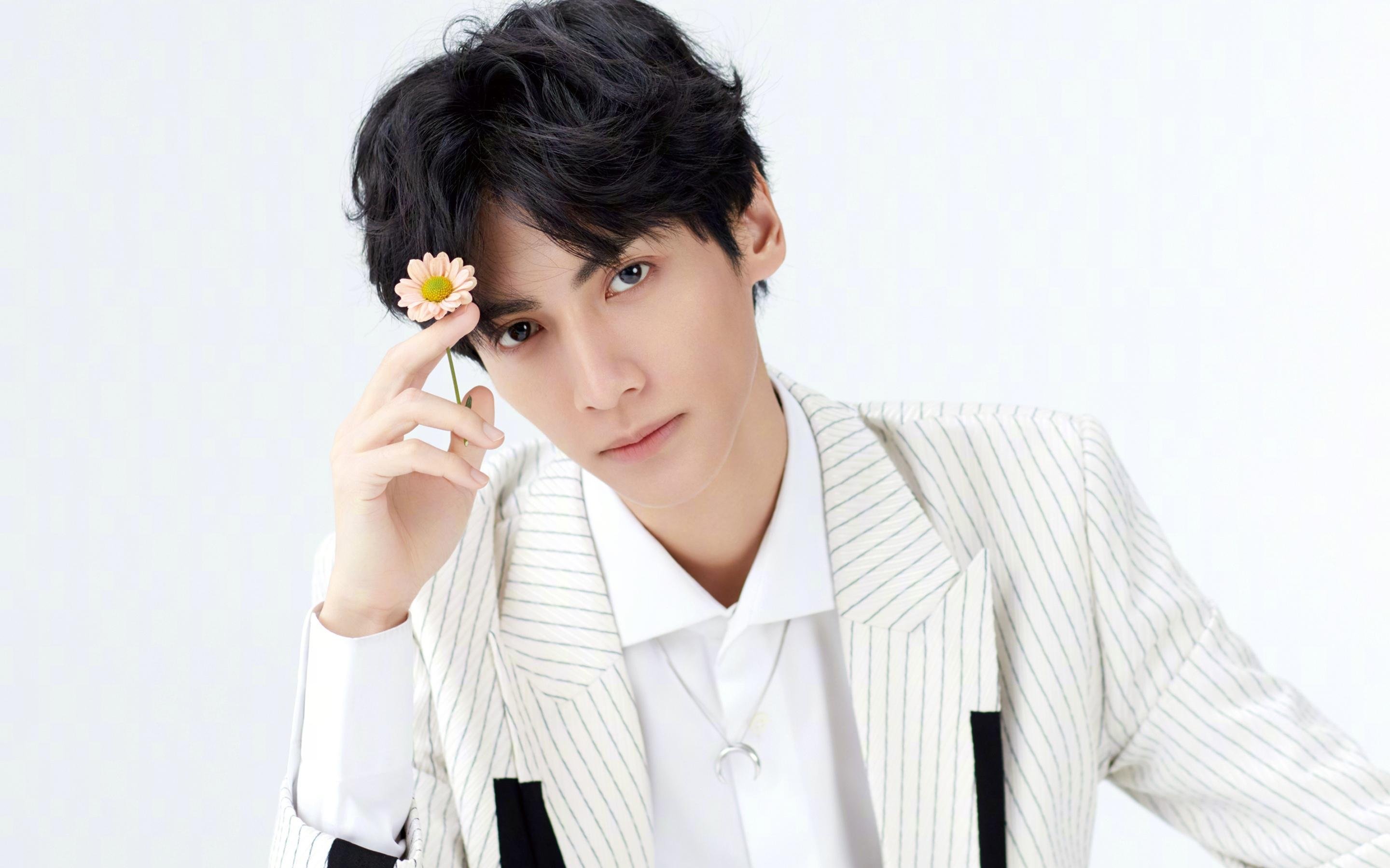 训练师技术受到质疑,球队状态出现大起大落,训练师开始