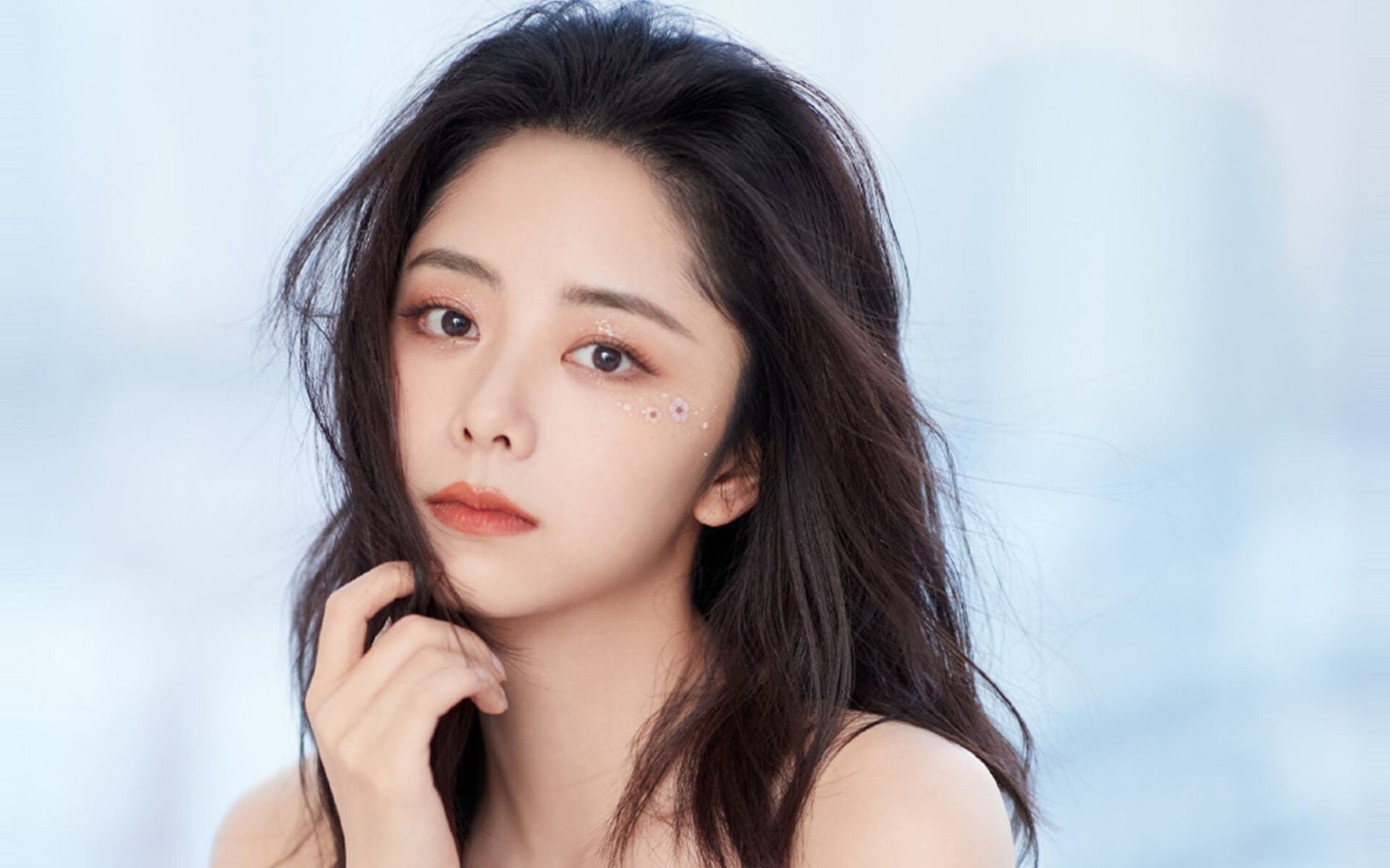 世界青少年滑雪挑战赛在东北激烈进行,青少年滑雪赛事