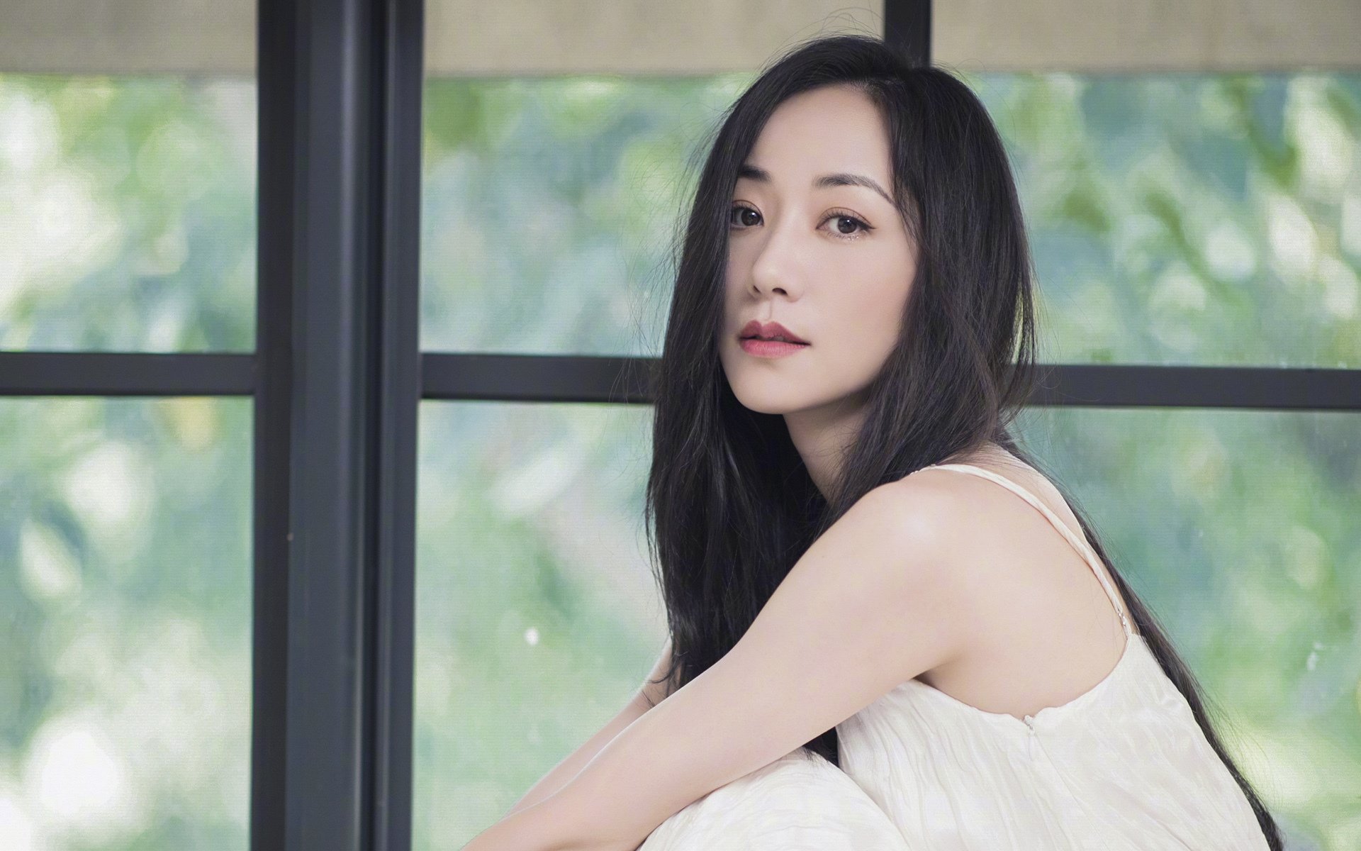 国足失误频发球员数据追踪模型，国足总结失败 低估对手